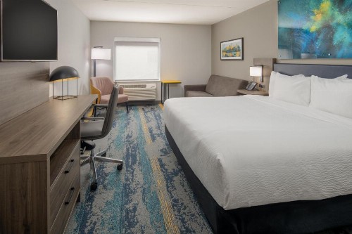 La Quinta Inn & Suites by Wyndham Spokane Downtown - image 42