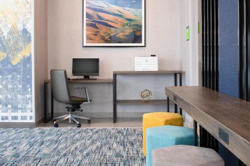 La Quinta Inn & Suites by Wyndham Spokane Downtown - image 47