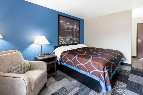 Super 8 by Wyndham Spokane Valley - image 14