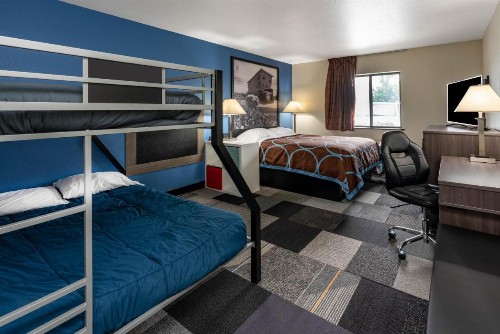 Super 8 by Wyndham Spokane Valley - image 44
