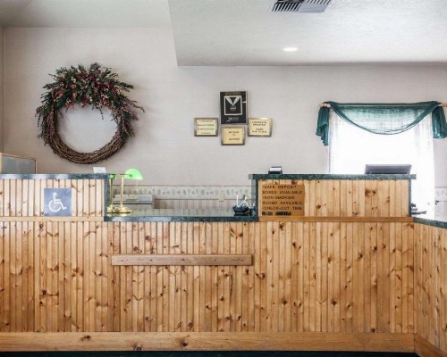 Rodeway Inn & Suites - image 11