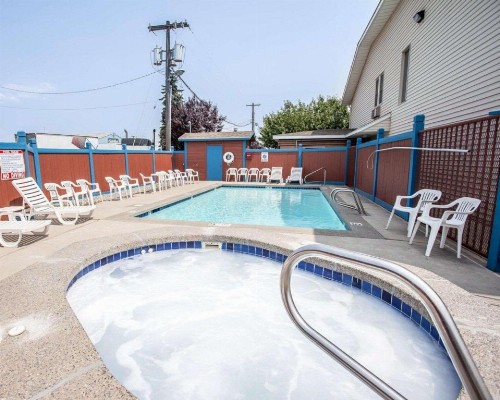 Rodeway Inn & Suites - image 2