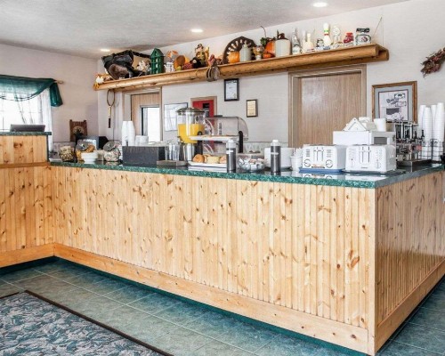 Rodeway Inn & Suites - image 8