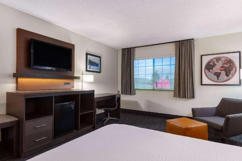Ramada by Wyndham Spokane Airport - image 22
