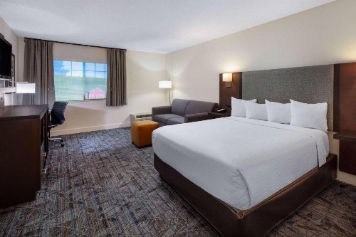 Ramada by Wyndham Spokane Airport - image 28