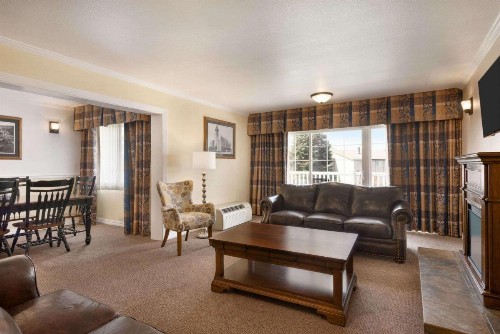 Ramada by Wyndham Spokane Airport - image 32