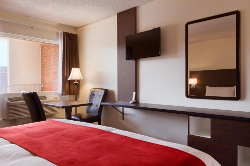 Steam Plant Hotel - image 12