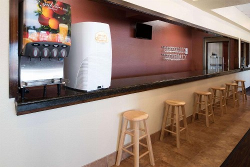 Ramada by Wyndham Downtown Spokane - image 34