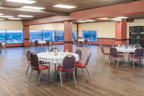 Ramada by Wyndham Downtown Spokane - image 39