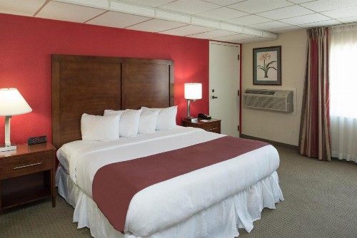Ramada by Wyndham Downtown Spokane - image 9