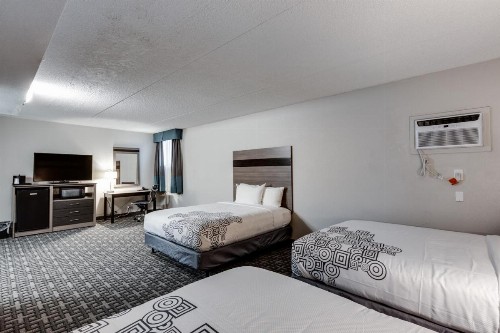 Days Inn & Suites by Wyndham Spokane - image 12
