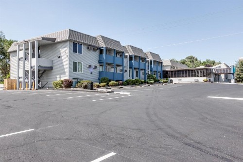Days Inn & Suites by Wyndham Spokane - image 29
