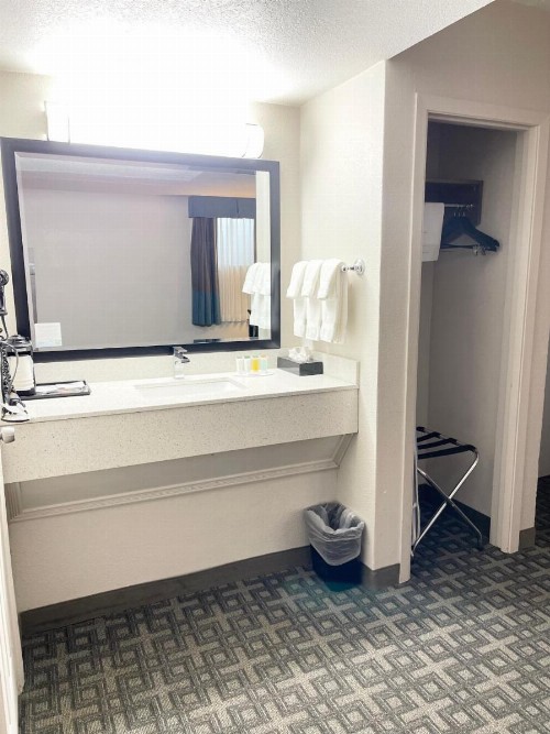 Days Inn & Suites by Wyndham Spokane - image 31
