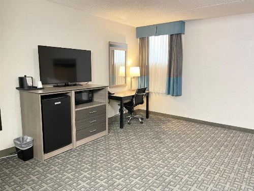 Days Inn & Suites by Wyndham Spokane - image 32