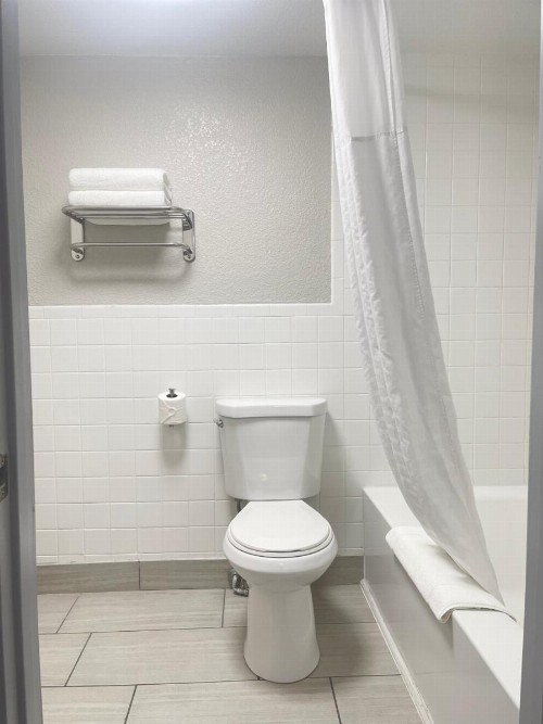 Days Inn & Suites by Wyndham Spokane - image 38