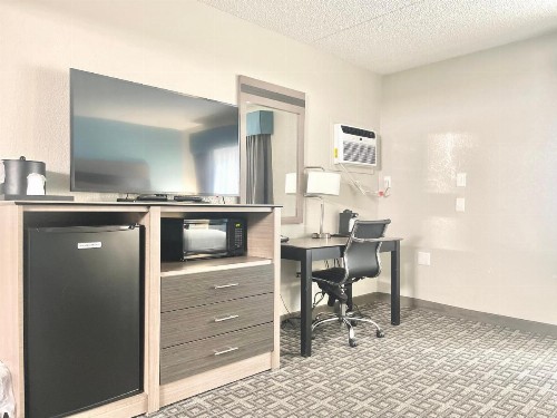Days Inn & Suites by Wyndham Spokane - image 39