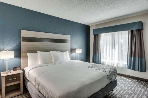 Days Inn & Suites by Wyndham Spokane - image 5