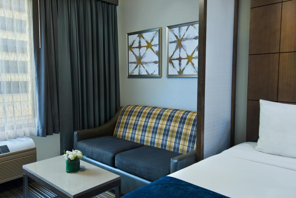 Oxford Suites Spokane Downtown - image 2