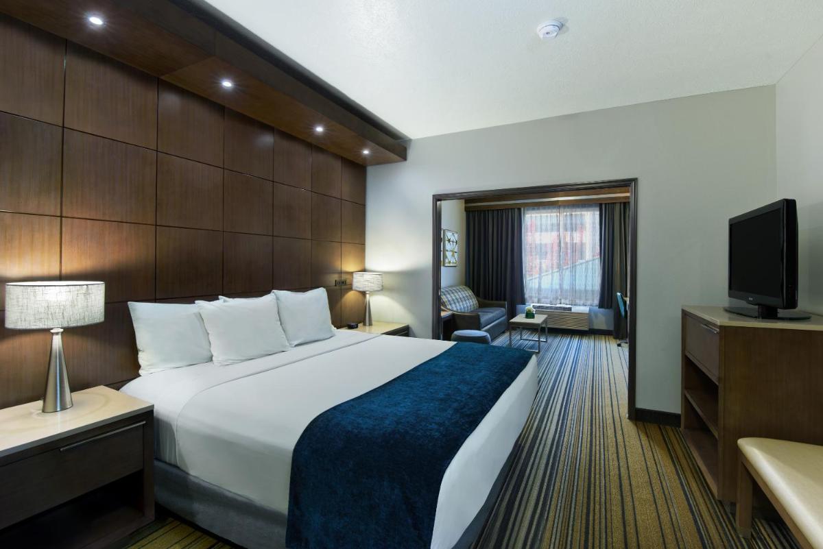 Oxford Suites Spokane Downtown - image 3