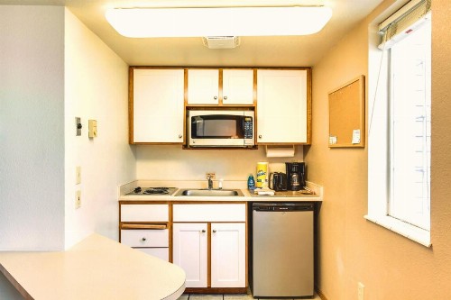 Turning Leaf Furnished Townhomes - image 10