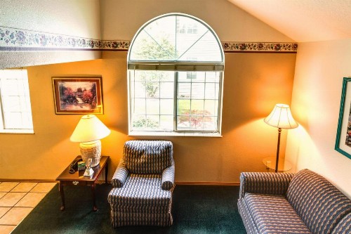 Turning Leaf Furnished Townhomes - image 12