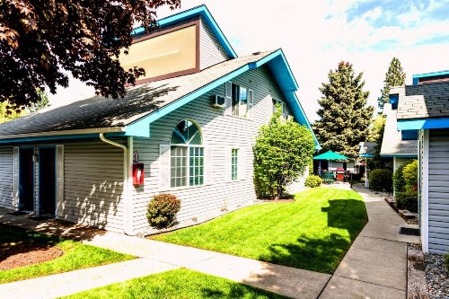 Turning Leaf Furnished Townhomes - image 5