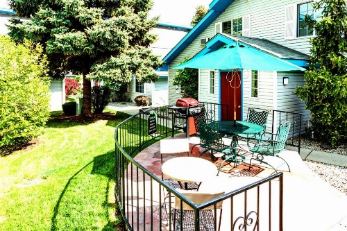 Turning Leaf Furnished Townhomes - image 7