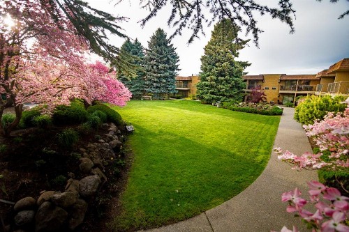 Mirabeau Park Hotel - image 32