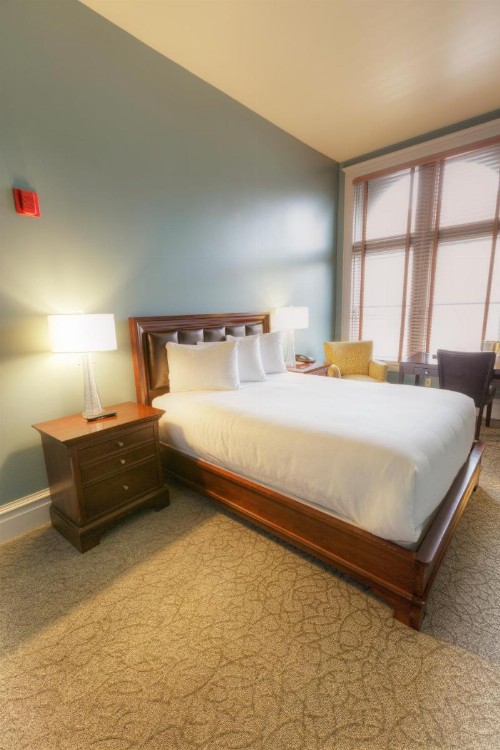 Montvale Hotel - image 41