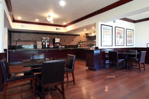 Oxford Suites Spokane Valley - image 7