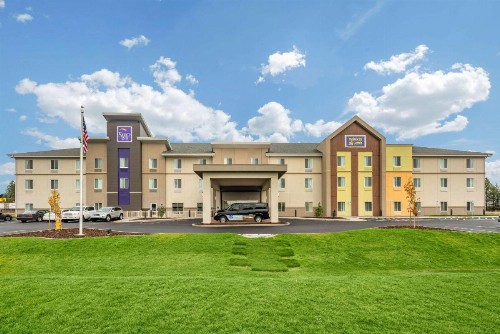 Sleep Inn Spokane Airport - image 1
