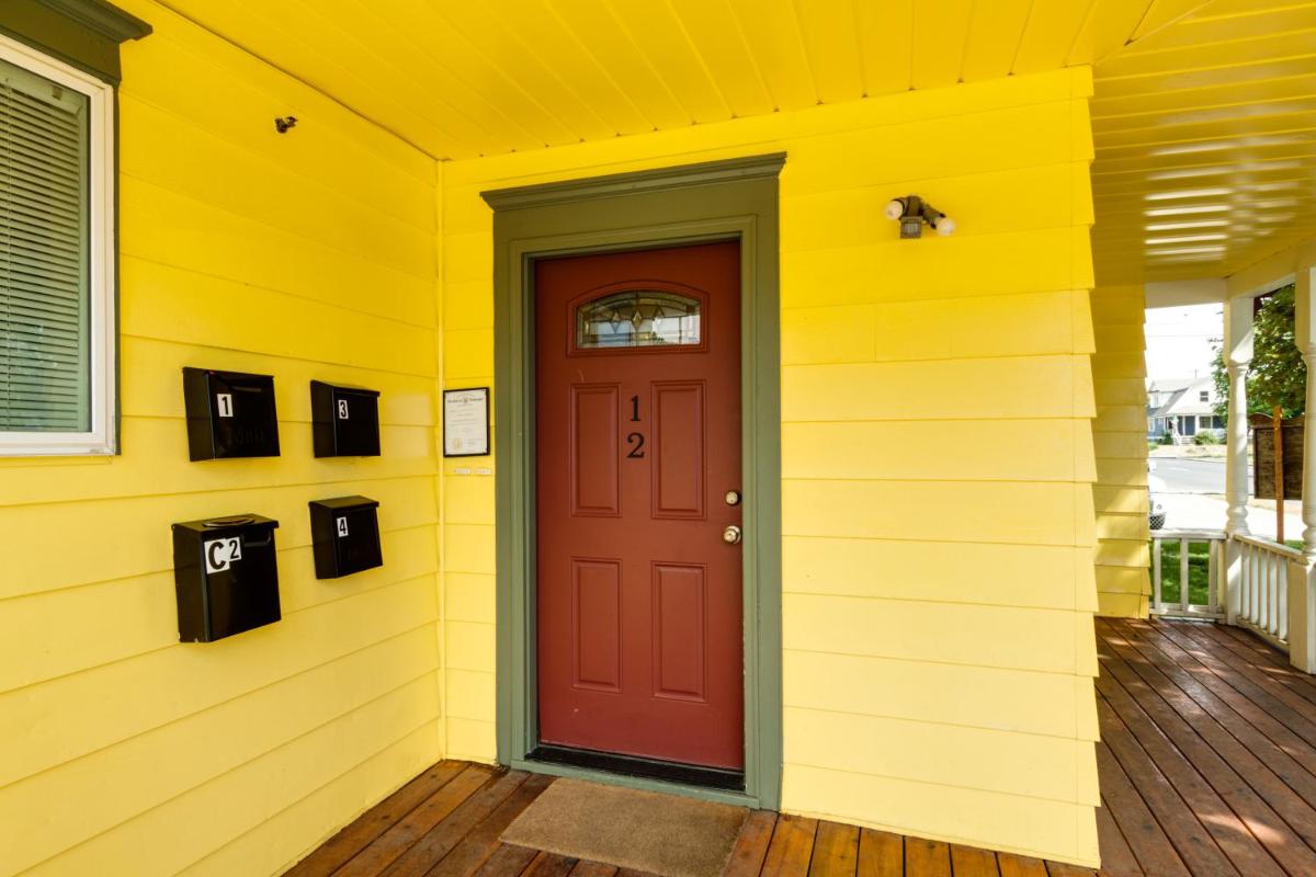 Maple Leaf Manor Furnished Apartments - image 3