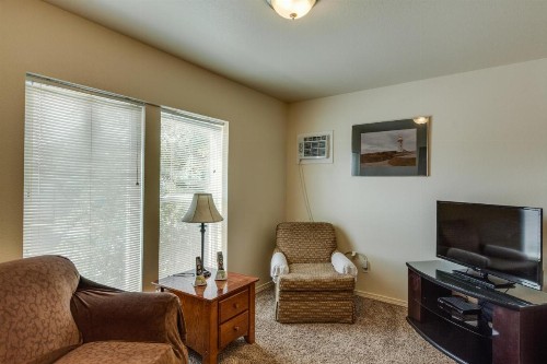 Maple Leaf Manor Furnished Apartments - image 46