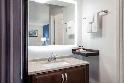 Baymont by Wyndham Spokane - image 10
