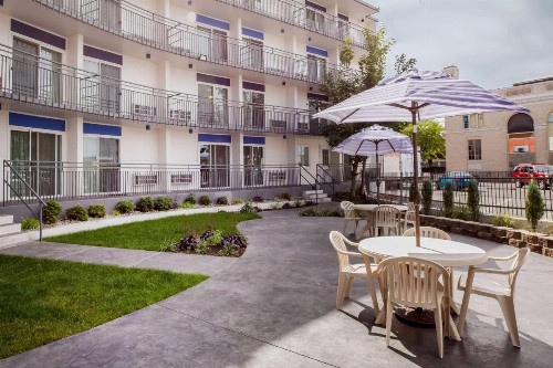 Baymont by Wyndham Spokane - image 3