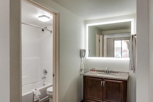 Baymont by Wyndham Spokane - image 31