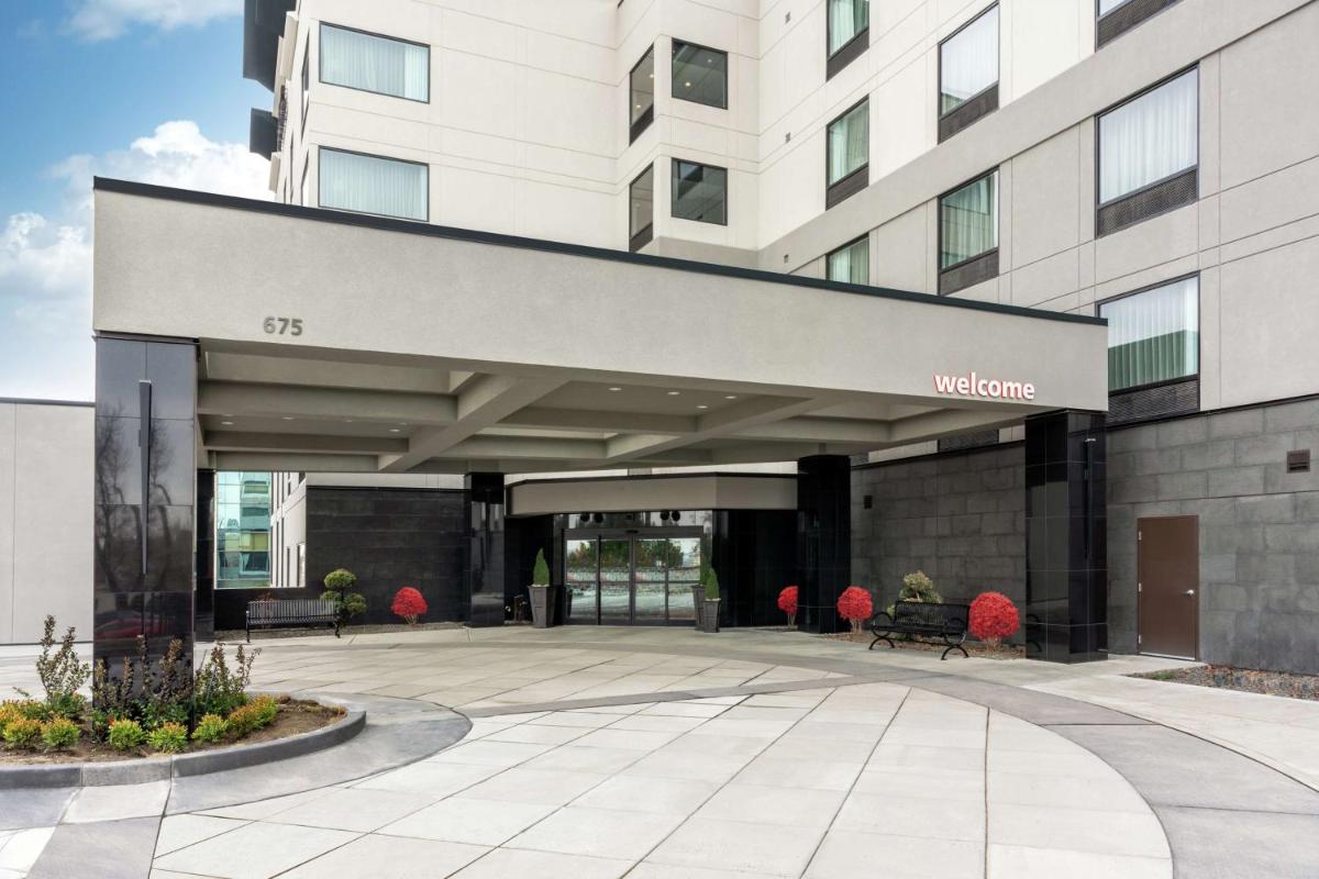 Hampton Inn & Suites Spokane Downtown-South - image 4