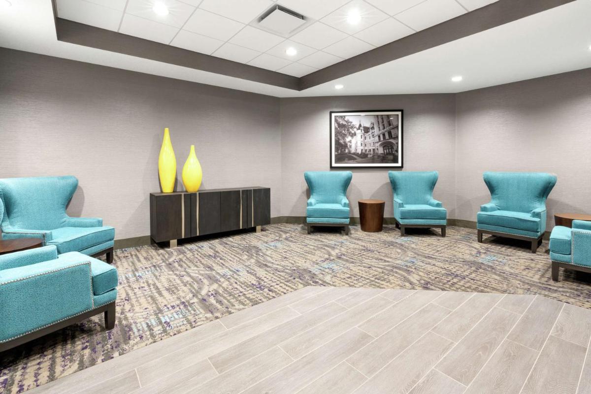 Hampton Inn & Suites Spokane Downtown-South - image 7