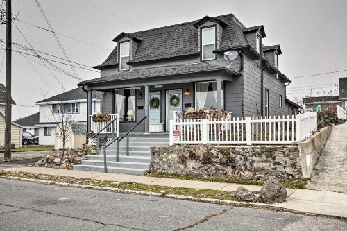 Paris Tastefully Remodeled Apt in Spokane!