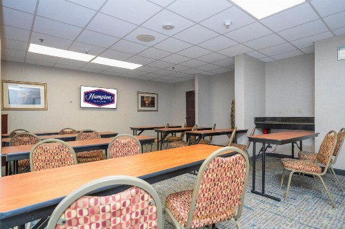 Hampton Inn by Hilton Spring Hill - image 35