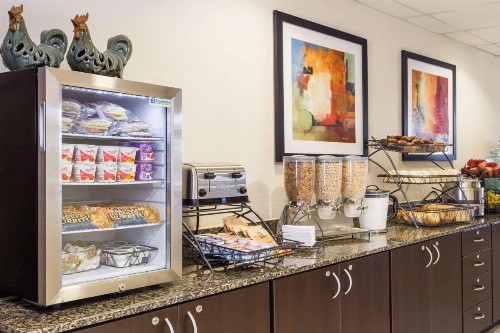 Microtel Inn & Suites by Wyndham Spring Hill/Weeki Wachee - image 22