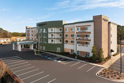 Courtyard by Marriott Fayetteville Fort Bragg/Spring Lake