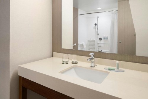 Courtyard by Marriott Fayetteville Fort Bragg/Spring Lake - image 11