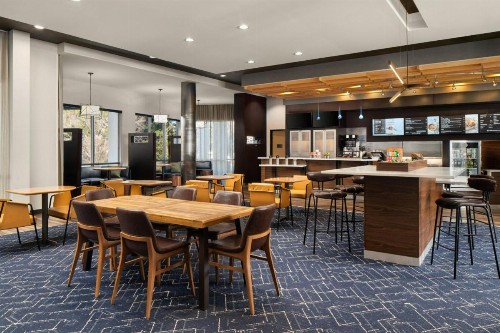 Courtyard by Marriott Fayetteville Fort Bragg/Spring Lake - image 3