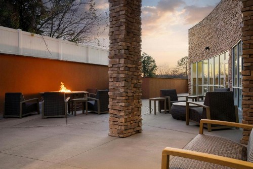 Courtyard by Marriott Fayetteville Fort Bragg/Spring Lake - image 36