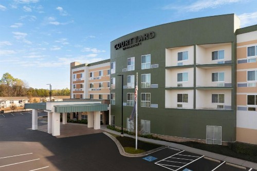 Courtyard by Marriott Fayetteville Fort Bragg/Spring Lake - image 42