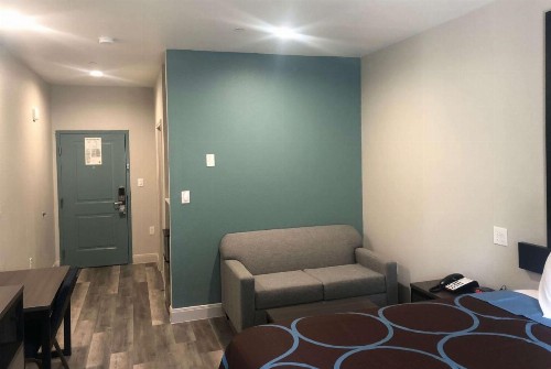 Super 8 by Wyndham Spring/North Houston - image 7