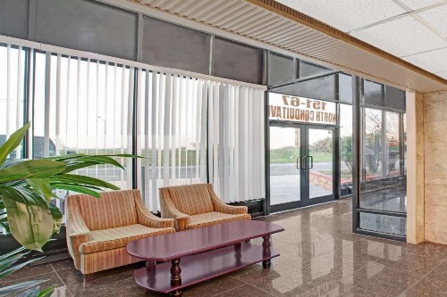 Super 8 by Wyndham Jamaica North Conduit - image 7