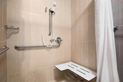 Courtyard by Marriott Springfield - image 14
