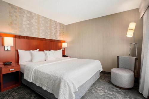 Courtyard by Marriott Springfield - image 16